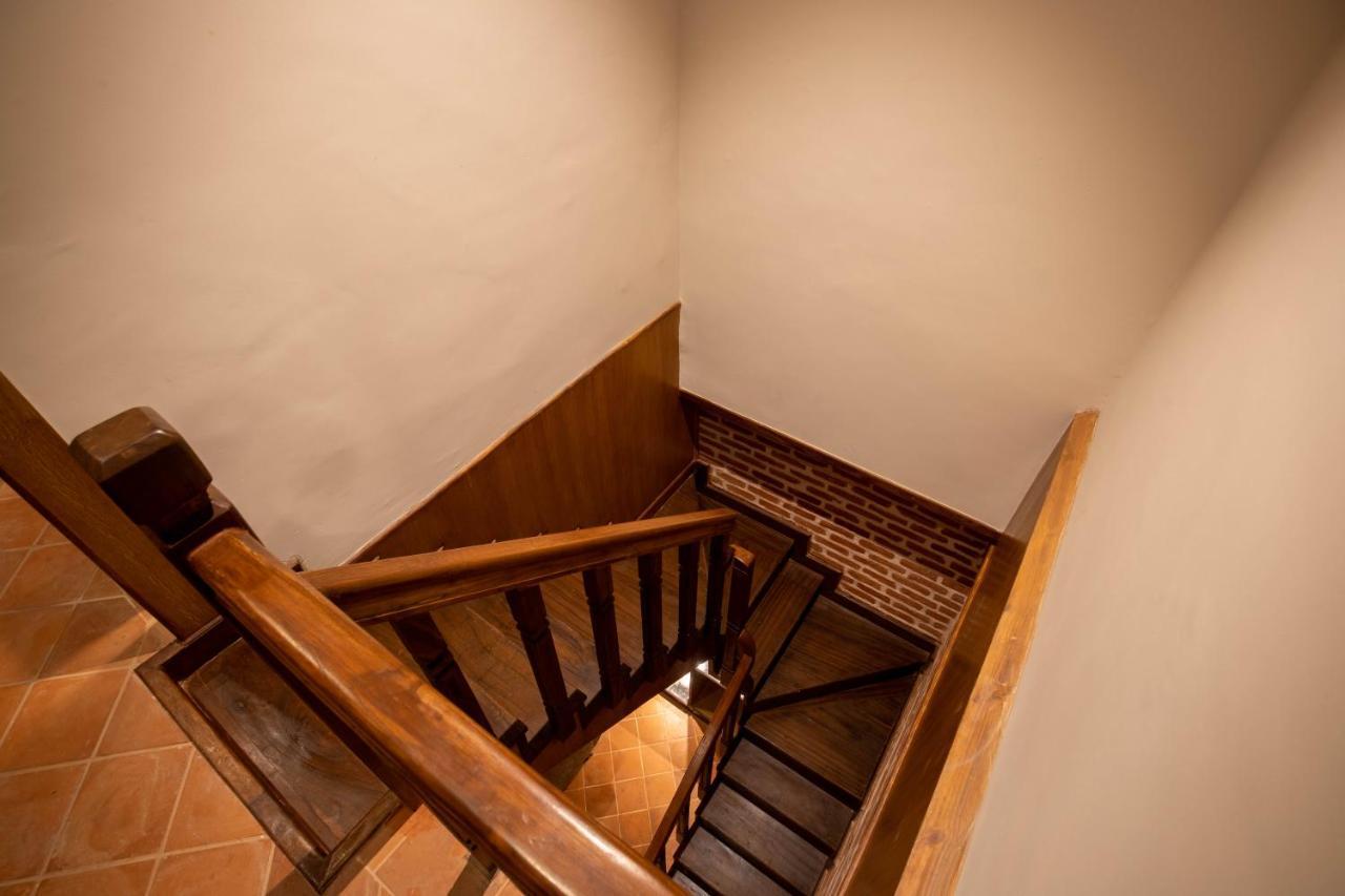 Basera Boutique Hotel Katmandu Eksteriør bilde Staircase